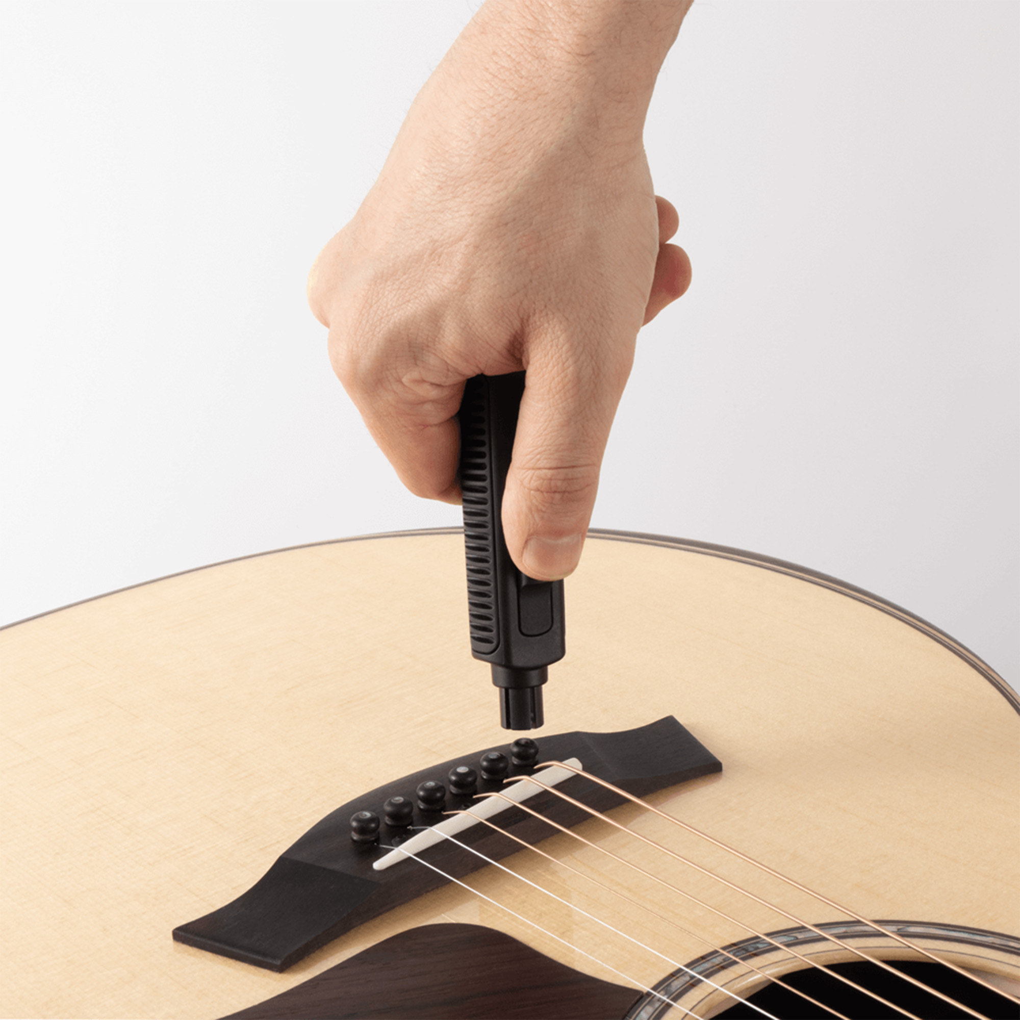 D'Addario PW-TGPW-01 Tour Grade String Peg Winder with Bridge Pin Puller - Black