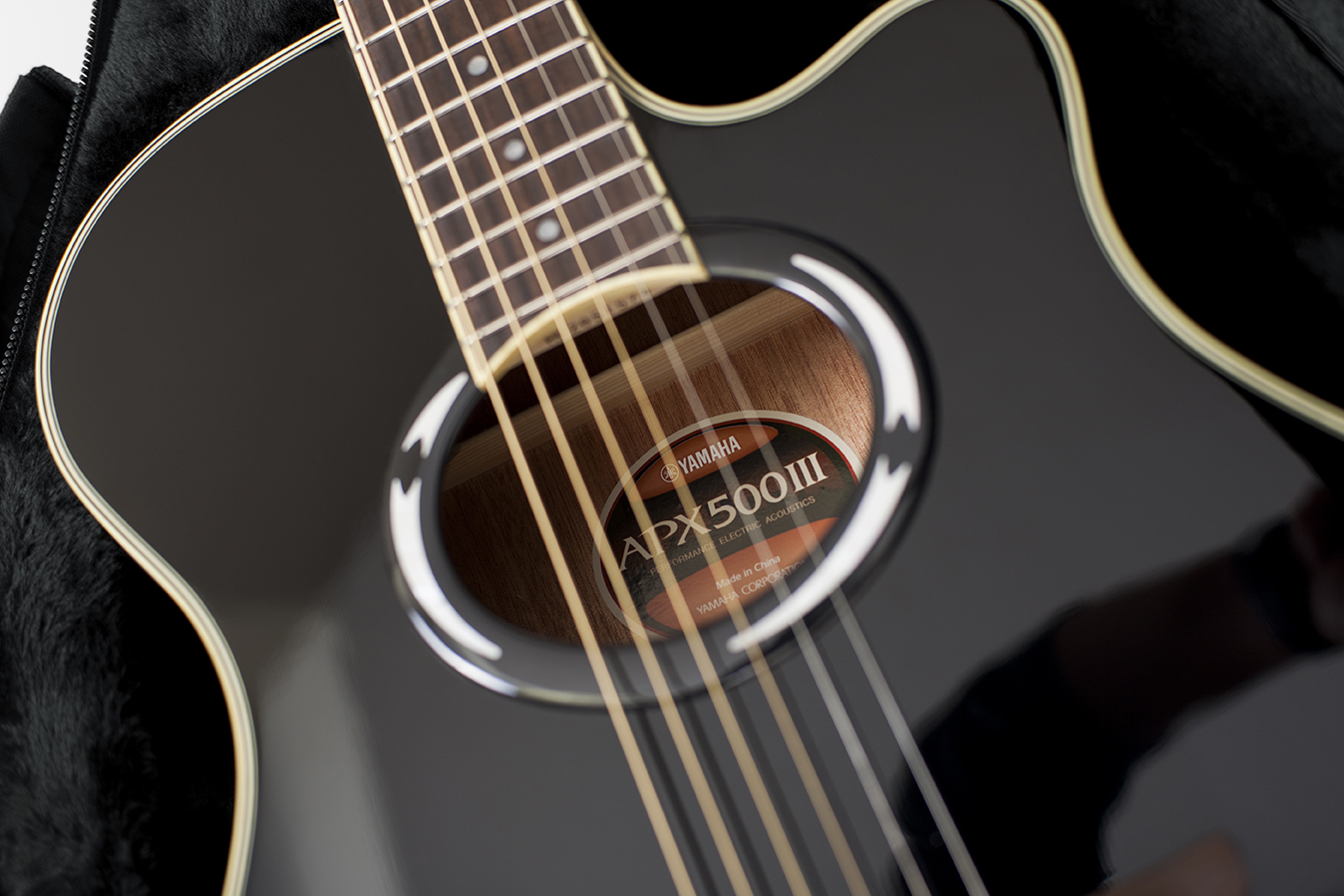 Gator GL-APX Lightweight Case - Single-Cutaway Acoustic Guitar