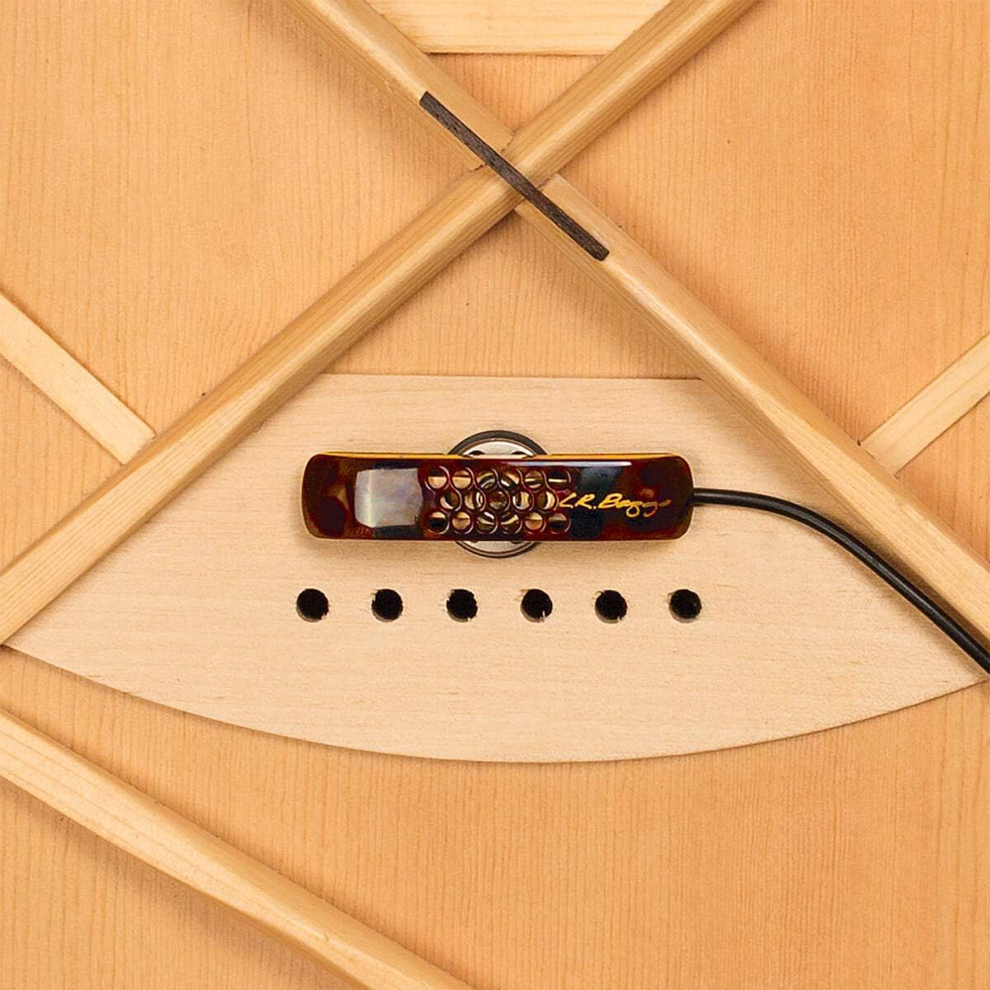 LR Baggs Lyric Acoustic Guitar Microphone with Preamp