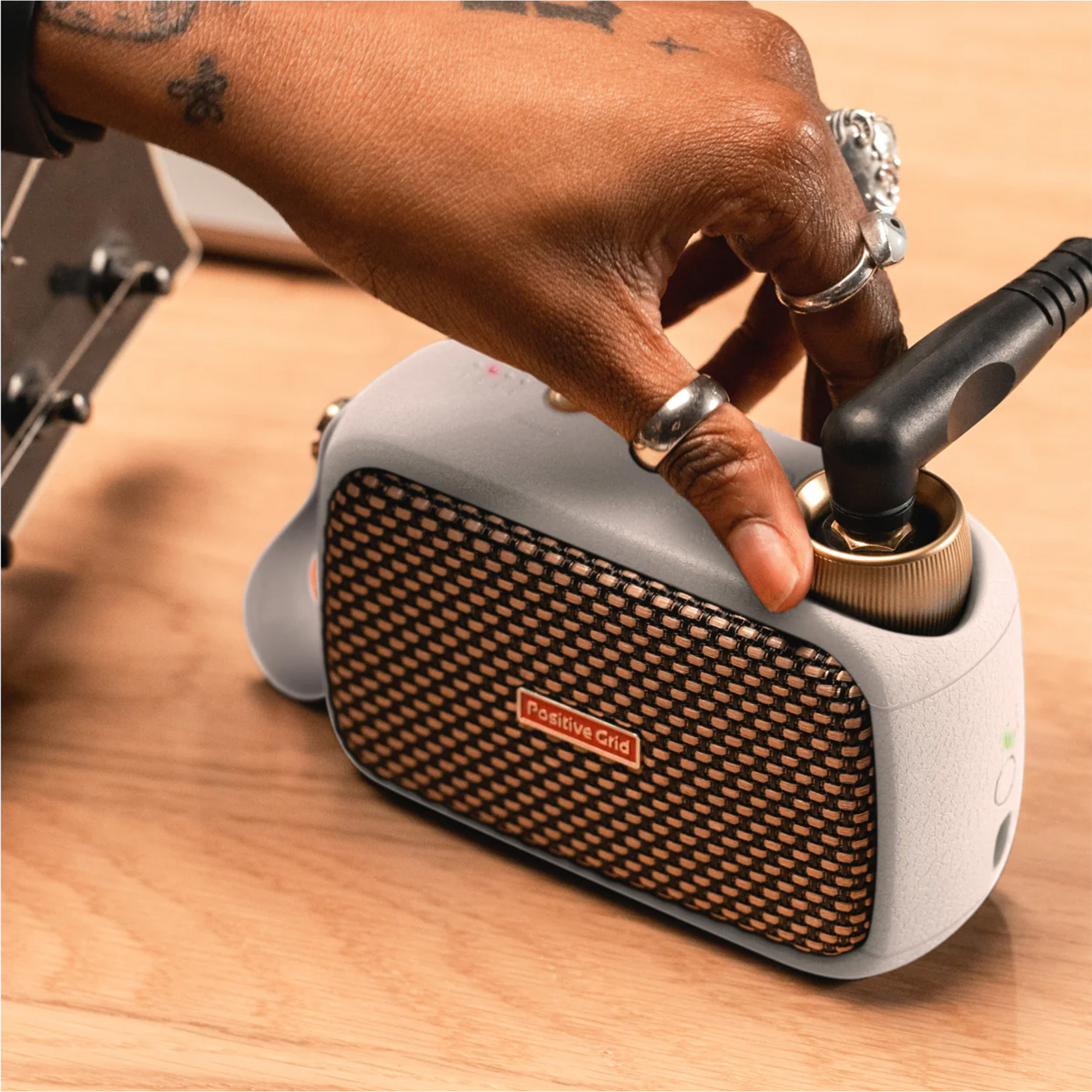 Positive Grid Spark GO Ultra Portable Smart Guitar Amp & Bluetooth Speaker 5 Watt - Pearl