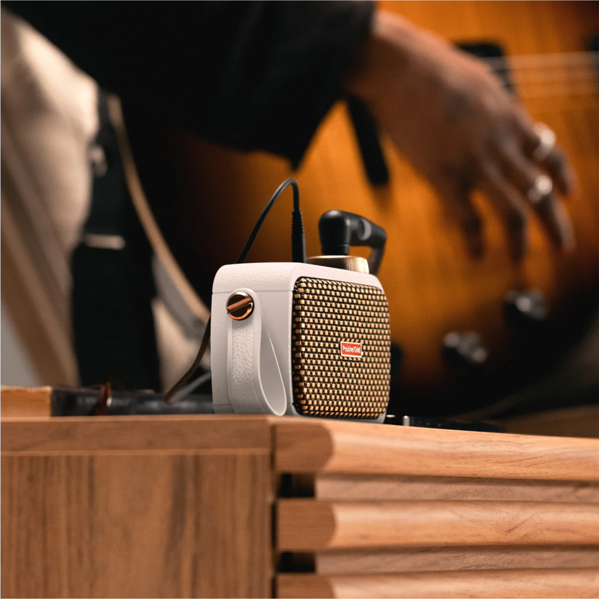 Positive Grid Spark GO Ultra Portable Smart Guitar Amp & Bluetooth Speaker 5 Watt - Pearl