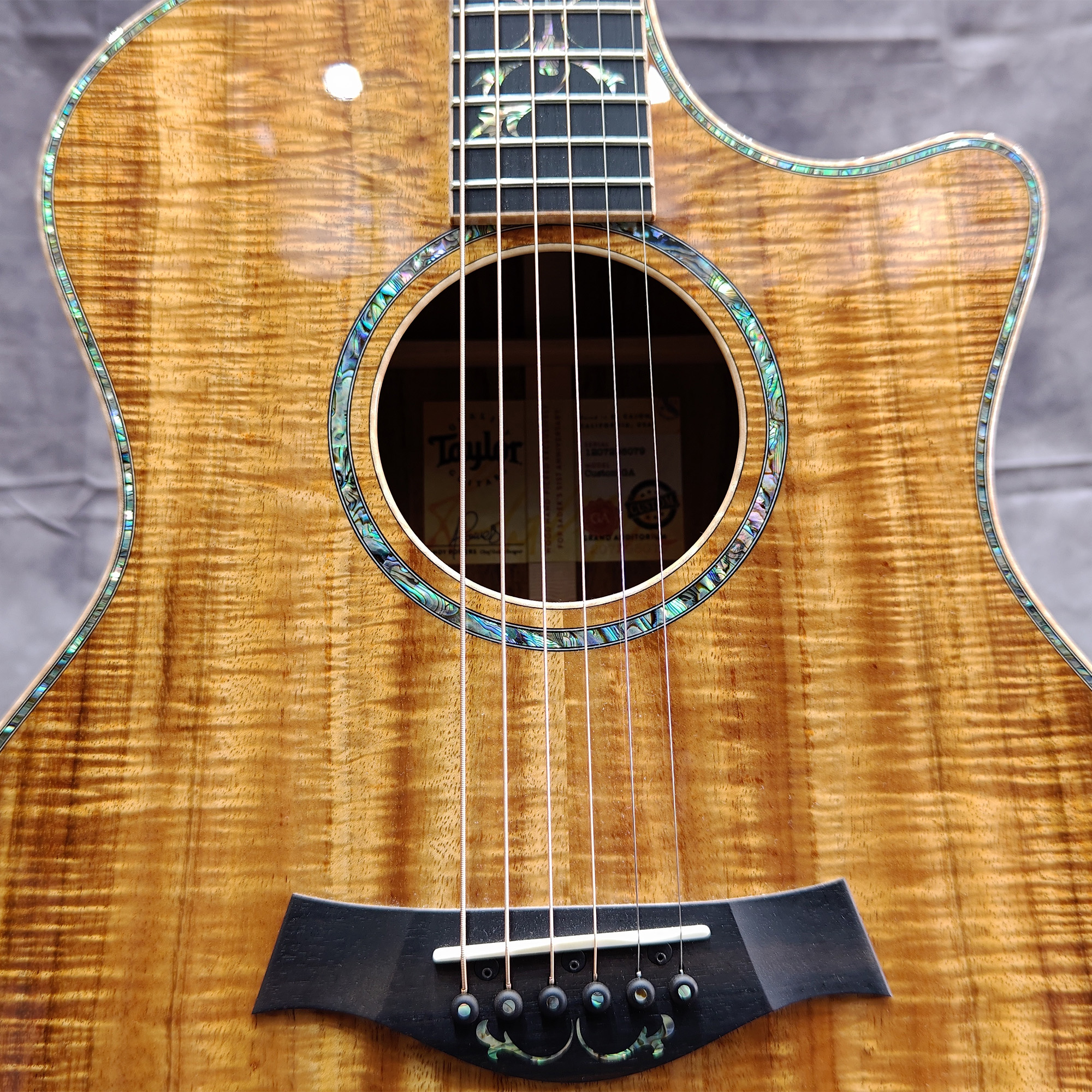 Taylor Custom 13067 GA Acoustic Electric Guitar - Natural