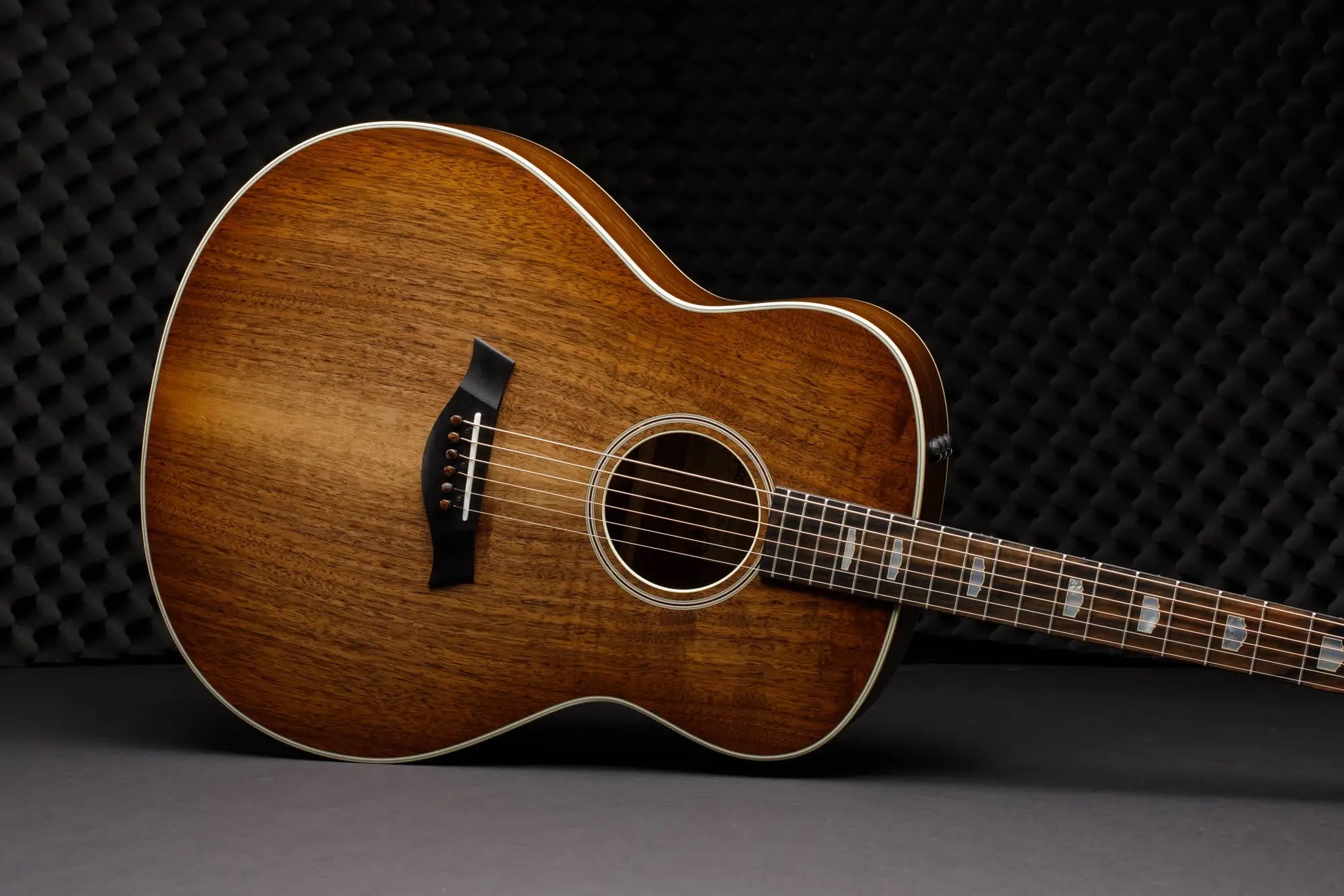 Taylor Custom GO 31Catch Grand Orchestra Acoustic Electric Guitar Limited Edition 20 Guitars Worldwide - Natural Walnut