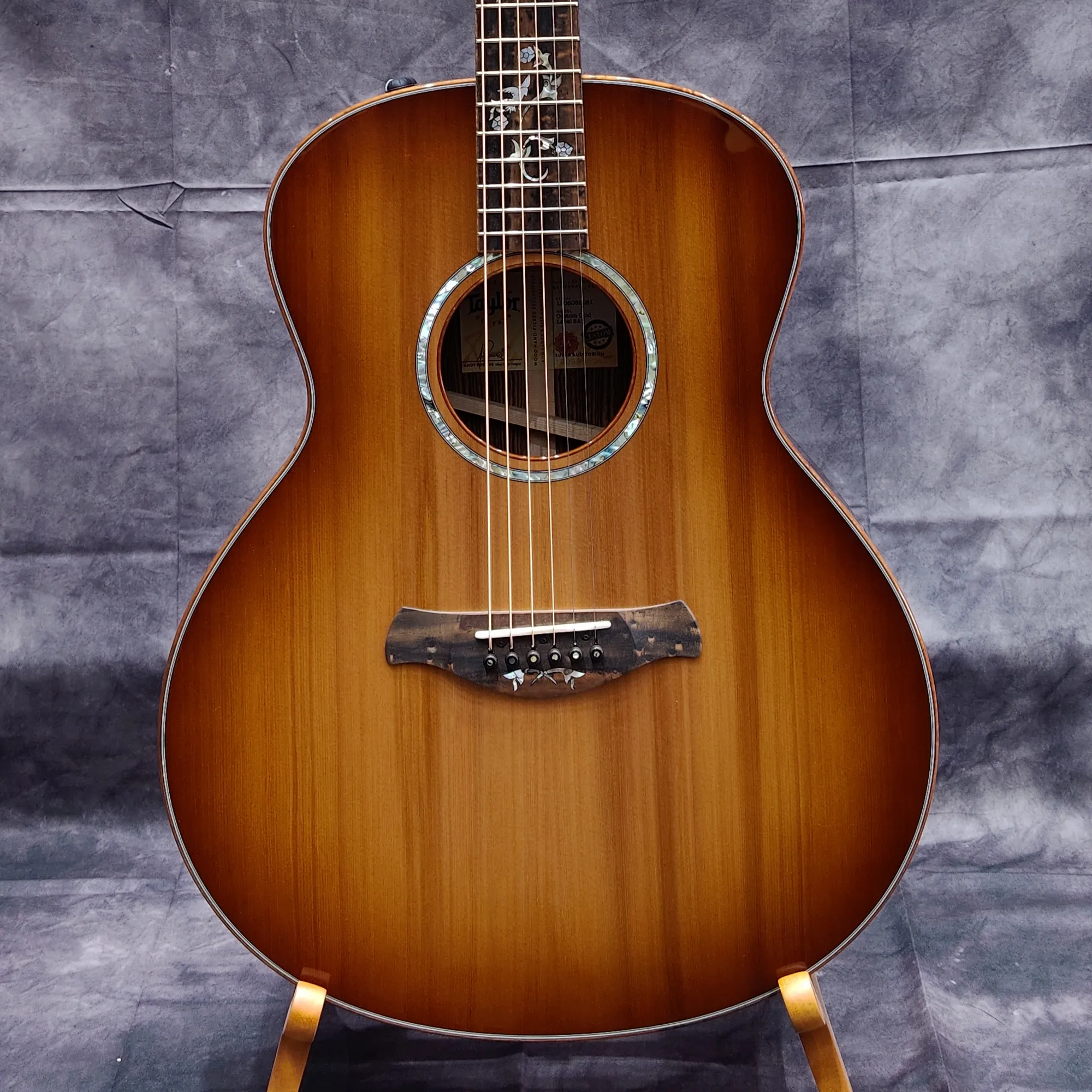 Taylor Custom 814e Bocote Cedar Gold Label Acoustic Electric Guitar - Natural