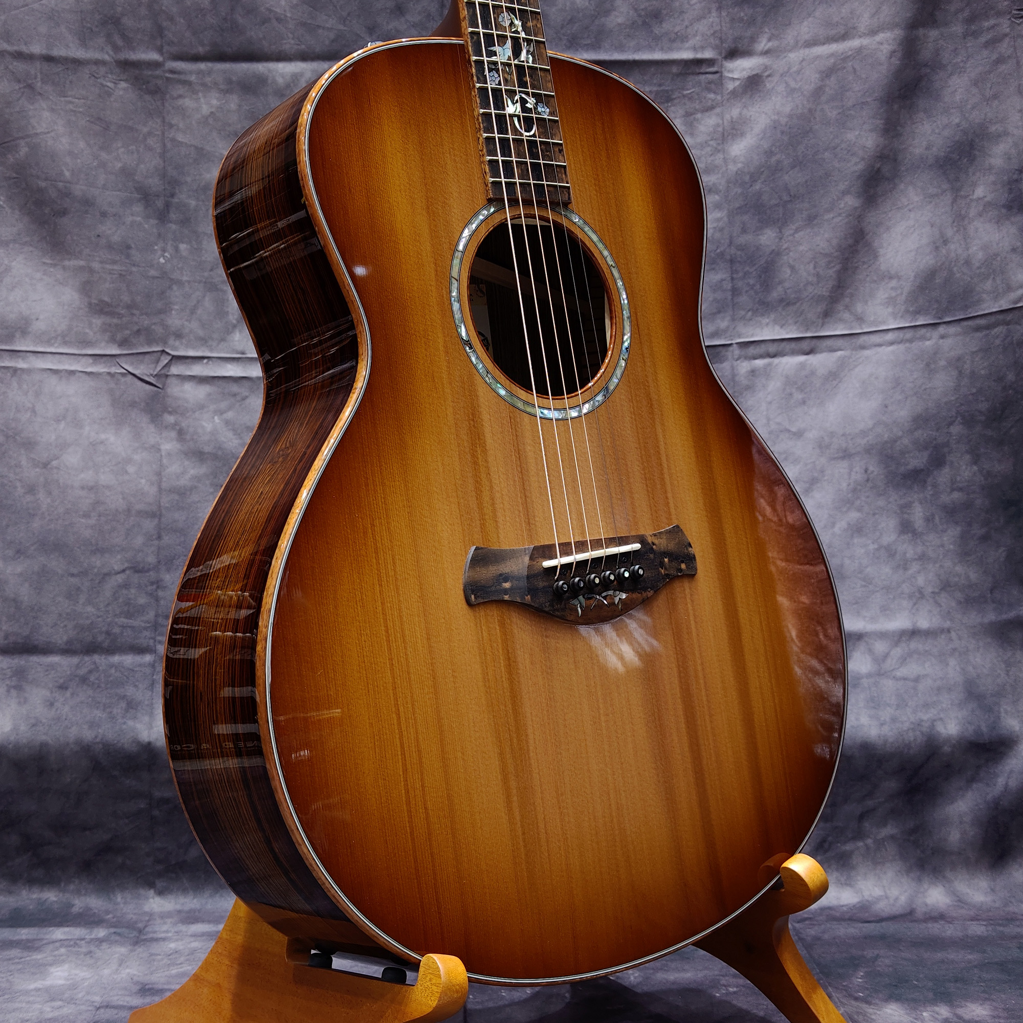 Taylor Custom 814e Bocote Cedar Gold Label Acoustic Electric Guitar - Natural