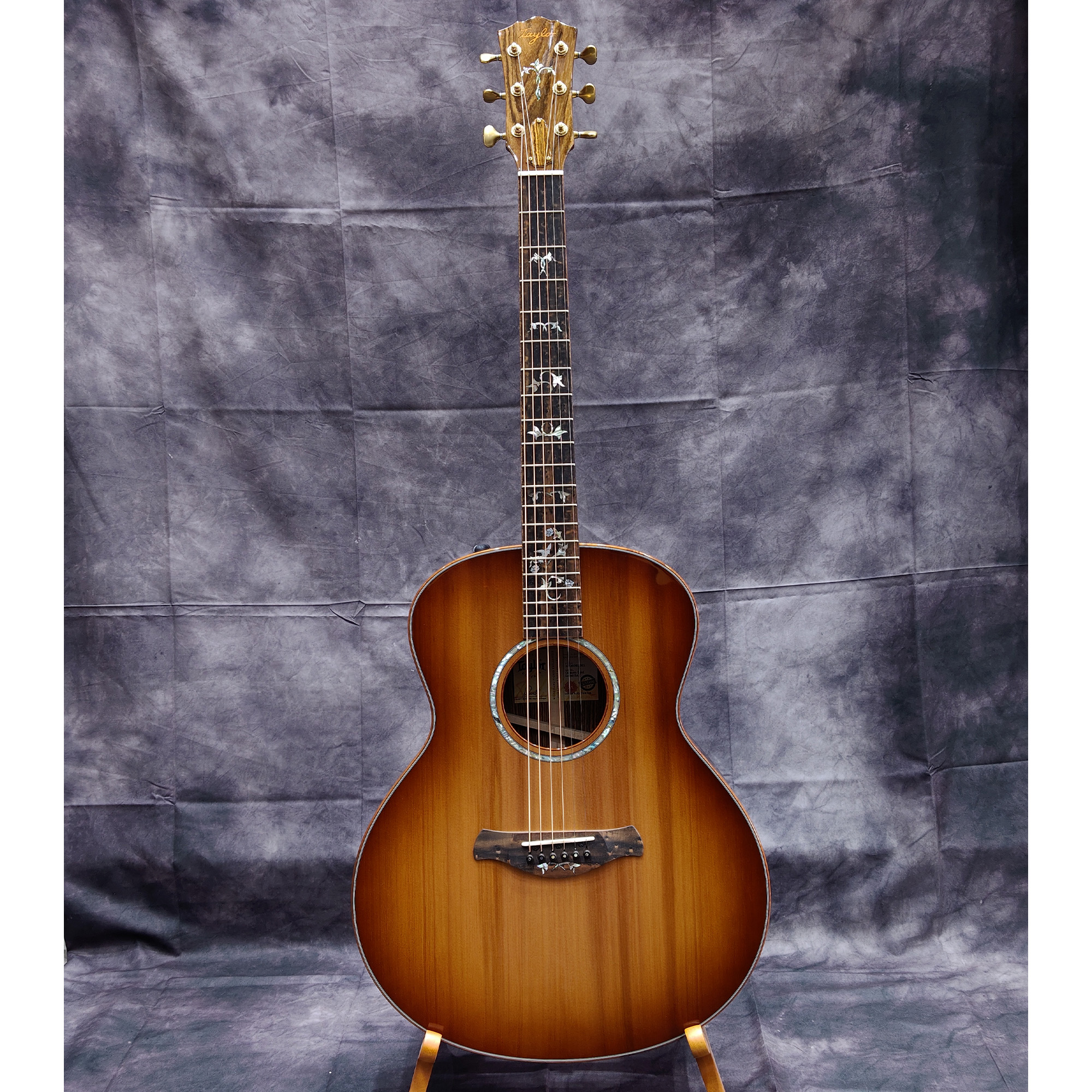 Taylor Custom 814e Bocote Cedar Gold Label Acoustic Electric Guitar - Natural