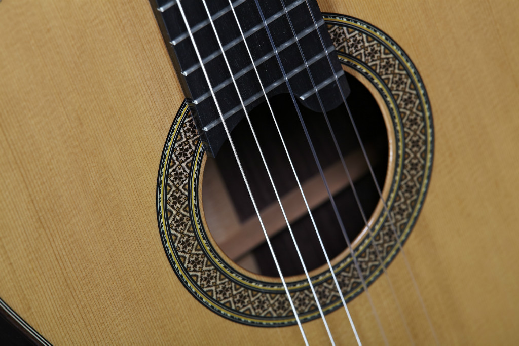 Alhambra Classical Guitar Mengual & Margarit C Series Signature Model - Solid Red Cedar / Solid Indian Rosewood