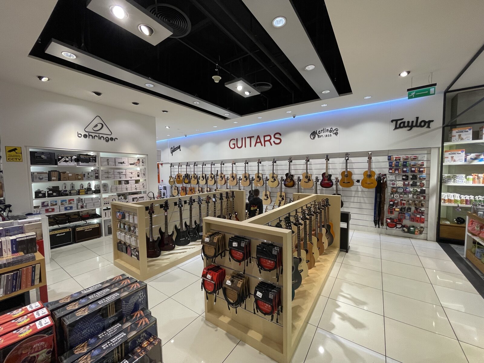 Sadek Music - Mall of the Emirates